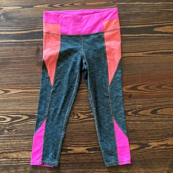 Athleta High Rise Colorblock Chaturanga Capri - Picture 5 of 9